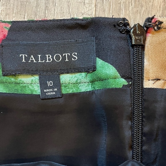 Talbots Floral Skirt Black w Green and Pink Flowers Size 10 - Picture 3 of 9